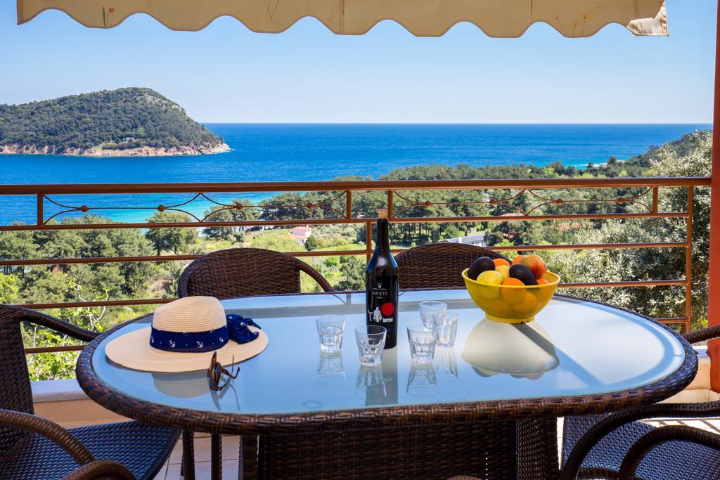Aphrodite Villas Koinira Exterior photo