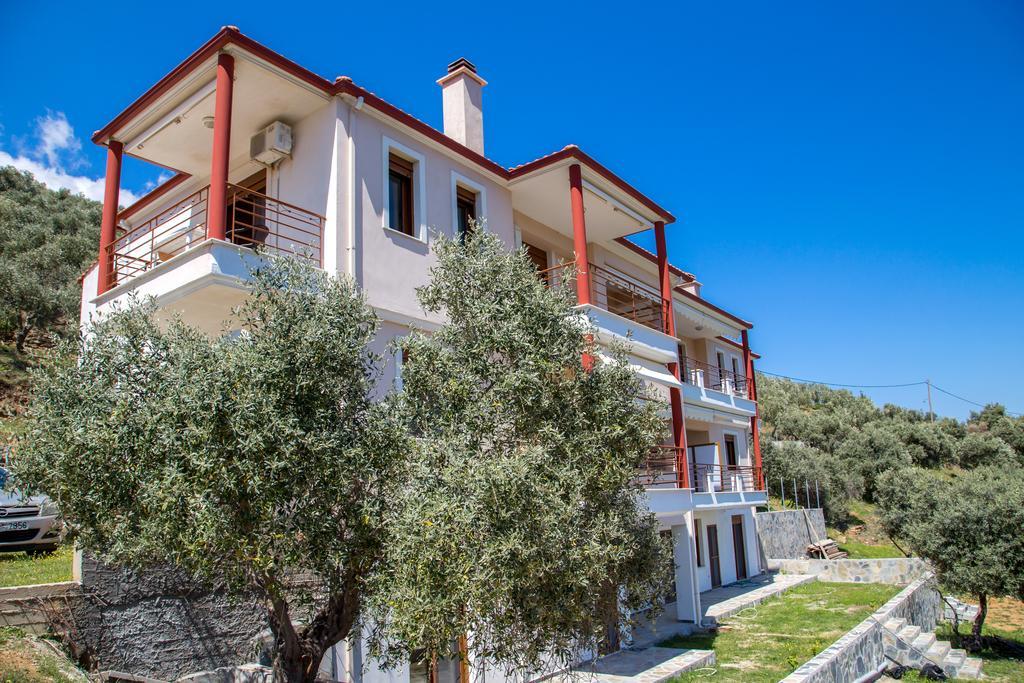 Aphrodite Villas Koinira Exterior photo