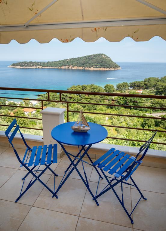 Aphrodite Villas Koinira Exterior photo